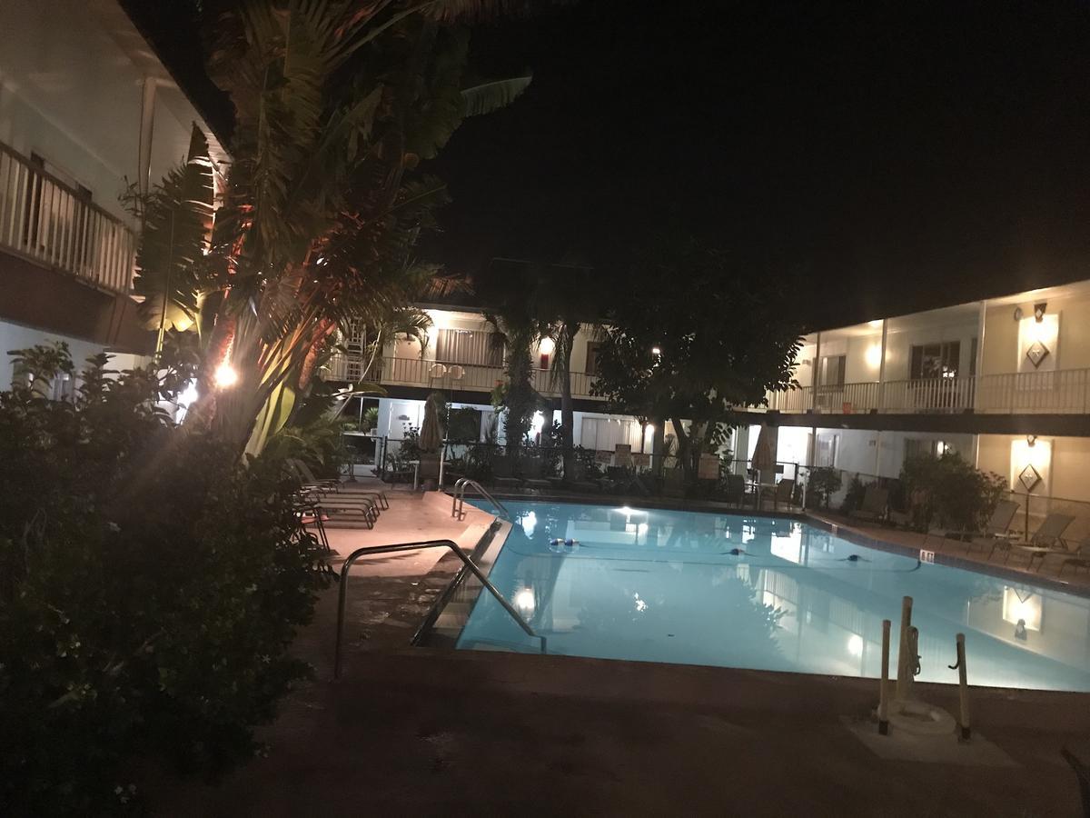 سانت بيتي بيتش Island House Resort Hotel المظهر الخارجي الصورة