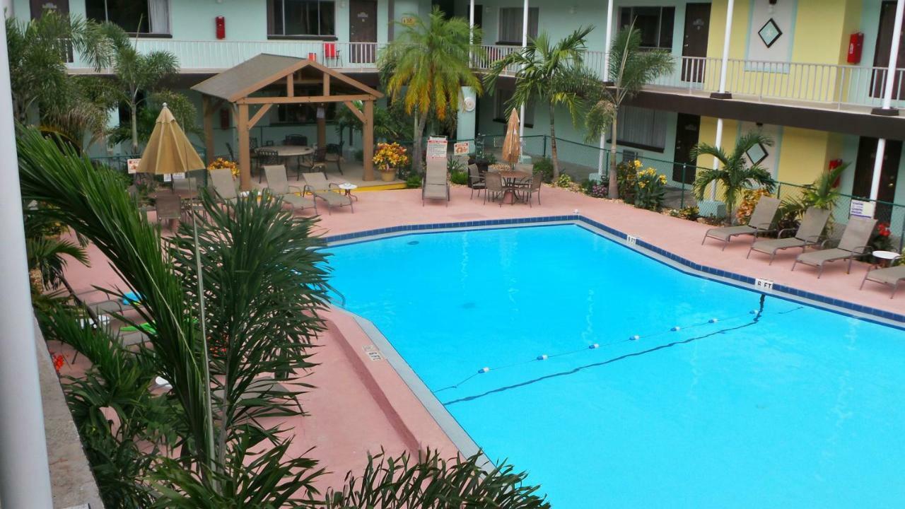 سانت بيتي بيتش Island House Resort Hotel المظهر الخارجي الصورة